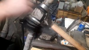 Замена шаровой и подвесного подшипника без слива масла с кпп на Форд Фокус 3.