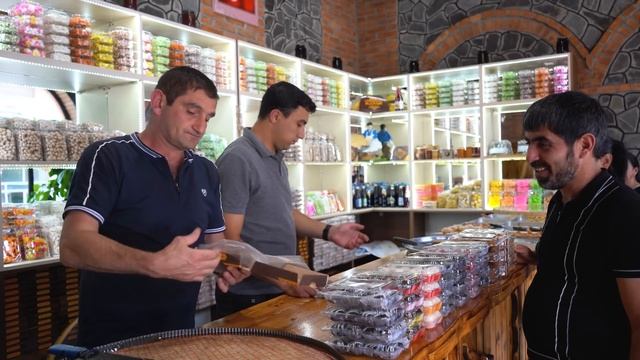 Supernatural Chefs Of Azerbaijan: Every Day They Cook 50 Pieces Of 20 Kg Of Sheki Halva