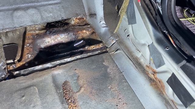 Ford Sierra Sapphire Cosworth drivers side footwell jacking point repair. Rust removal, straighten смотреть онлайн