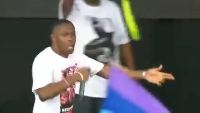 Bonkers (Live Glastonbury 2009) - Dizzee Rascal