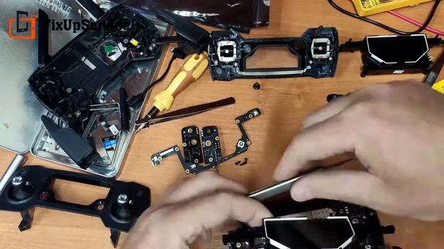 Разборка и сборка пульта от DJI Mavic Pro 1 смотреть онлайн