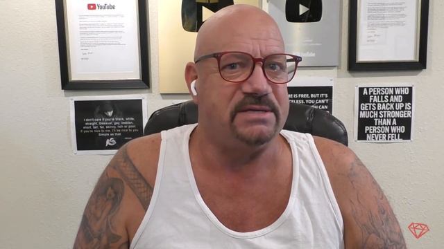 Ex-Jewel Thief Reacts to Robbery Fails #8 - Robberies Gone Wrong смотреть онлайн