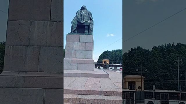 памятник Чернышевскому гостиница Россия станция метро Парк Победы типичный Питер Санкт-Петербург СП смотреть онлайн