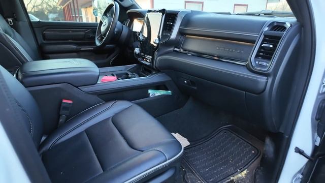 I Spent Over $100,000 on These Old Cars and Abandoned Them in my Yard! смотреть онлайн