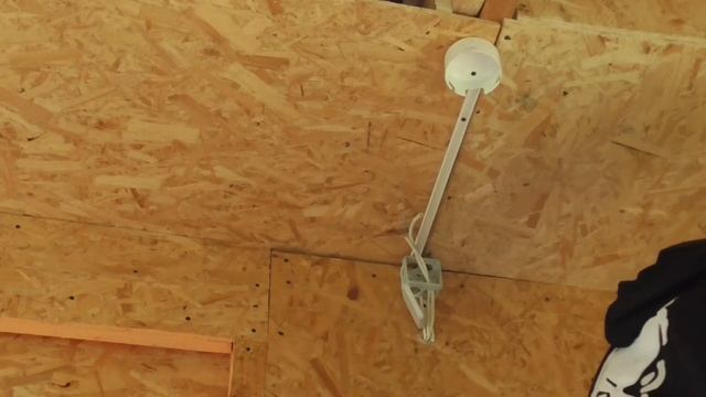 Проводим свет на крыльцо.