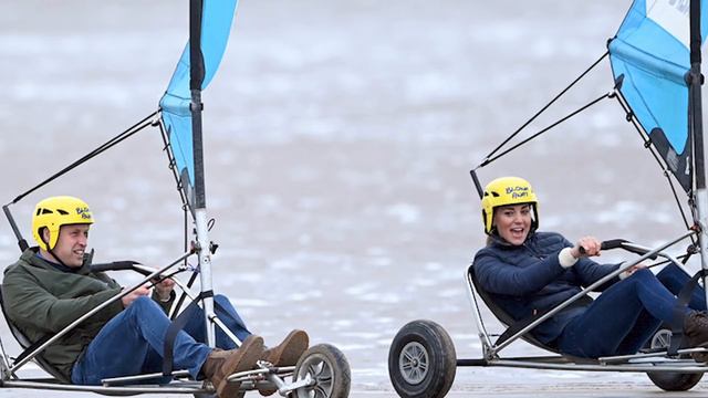 Кейт Миддлтон сделала это! На глазах у всех - сразу после супруга. Истинная королева смотреть онлайн