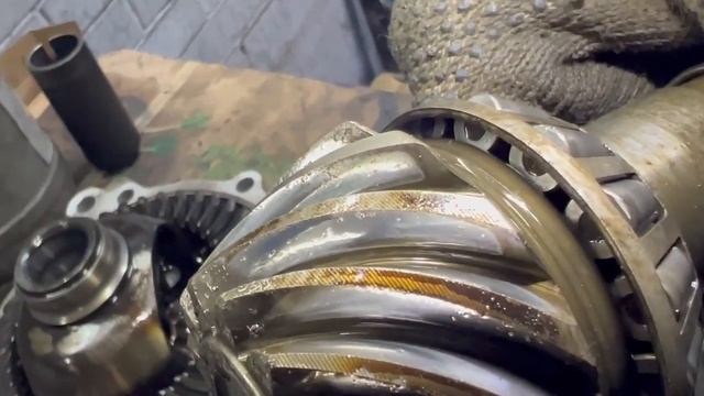 Вибрация и гул БМВ F10 - замена переднего редуктора 3.23 и обоих карданов, ремонт заднего редуктора смотреть онлайн