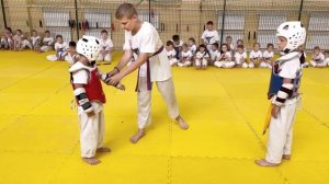 ТХЭКВОНДО КОНФЛИКТ, ЗАКОНЧИЛСЯ СПАРРИНГОМ #тхэквондо #дети