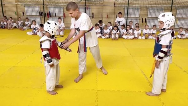 ТХЭКВОНДО КОНФЛИКТ, ЗАКОНЧИЛСЯ СПАРРИНГОМ #тхэквондо #дети