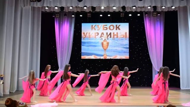 ШВТ "Шахира" Формейшн Синхронный танец смотреть онлайн