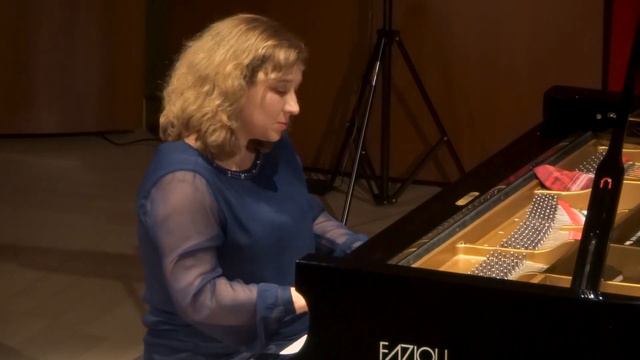 Sofya Gulyak: Clementi, Sonata in do maggiore, op. 33 n. 3, Allegro con spirito смотреть онлайн
