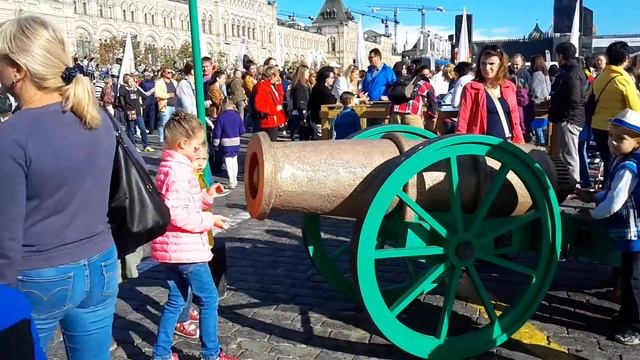 Заряжаем пушку. Спасская башня детям. Charge the gun. Spasskaya Tower of the children смотреть онлайн