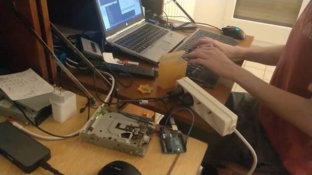 playing floppy drives like a piano смотреть онлайн