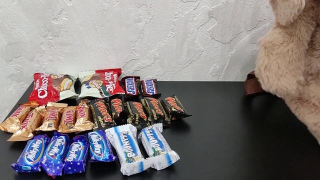 СЛАДКИЙ НОВОГОДНИЙ ПОДАРОК С ИГРУШКОЙ из Красное и белое! смотреть онлайн