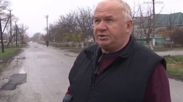 Как в Крымске делают ямочный ремонт дорог. смотреть онлайн
