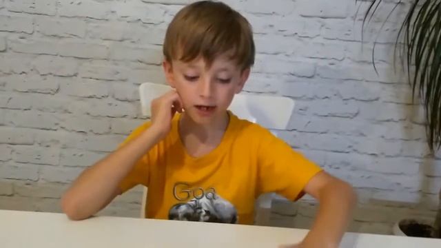 Play checkers with sweets M&Ms!!! Играем в шашки конфетами M&Ms! смотреть онлайн