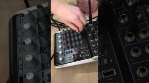 Микшер. Караоке. Регуляторы звука по каналам (громкость, басы и др)