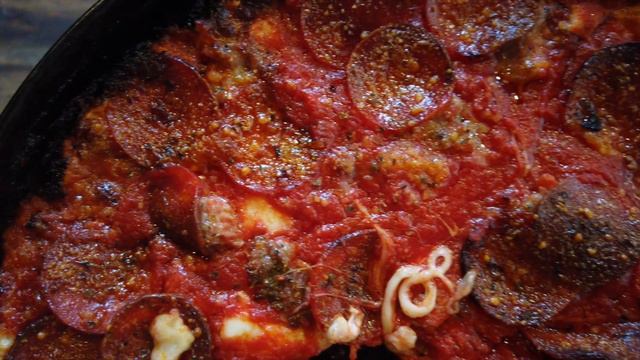 Who Makes the BEST Pizza in Chicago? The Ultimate Chicago Pizza Crawl #TRUFFBestChicago смотреть онлайн