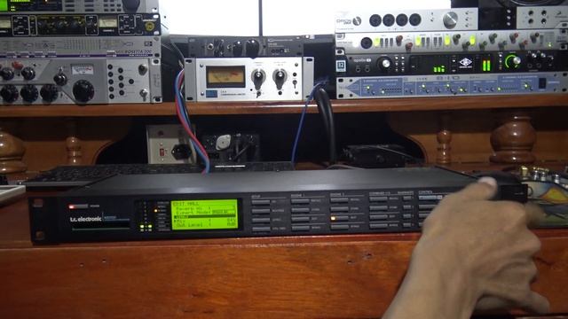 TC Electronic M2000 Reverb (Test ) смотреть онлайн