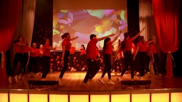 Я делаю шаг | Юбилейный | Танец вожатых смотреть онлайн