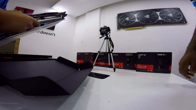 XFX Speedster MERC 319 RX 6800XT Quick Unboxing! смотреть онлайн