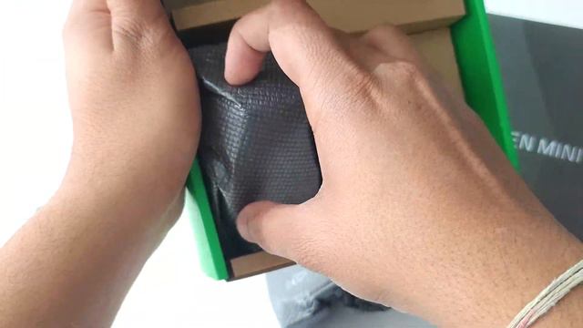 Unbox - Razer Seiren Mini смотреть онлайн
