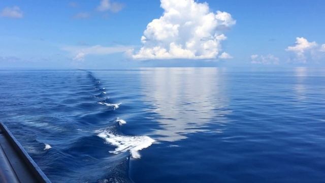 Java Sea, Indonesia, a day of calm seas, on the high seas смотреть онлайн