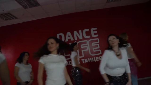 Уроки Восточных танцев в Курске. Школа танцев Dance Life смотреть онлайн