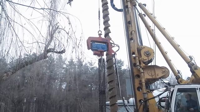Вибропогружатель ВГ 03.47 (ОЗСМ). Погружение армокаркаса. смотреть онлайн