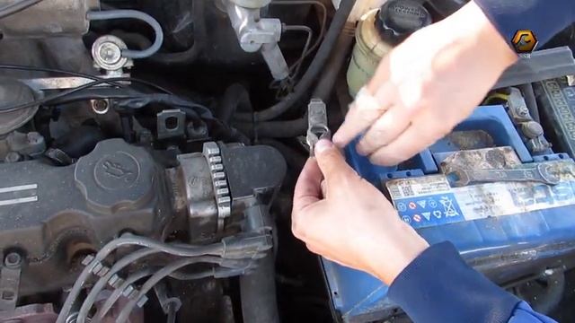 Окислились клеммы аккумулятора машины, что делать?Как бороться? (Oxidized battery terminal car) смотреть онлайн