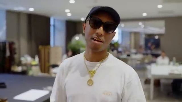 A First Look at Pharrell Williams’s Louis Vuitton Men’s Debut Collection | Vogue смотреть онлайн