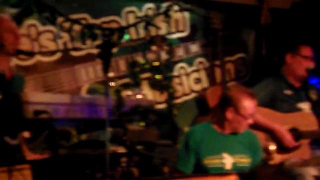 Stephen with Elinor (playing the Bodhrán for the first time) at The Irish Times, Tenerife смотреть онлайн