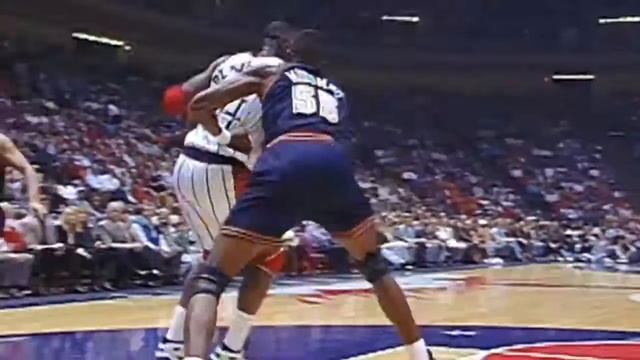 Man Does Not Fly in the House of Mutombo смотреть онлайн