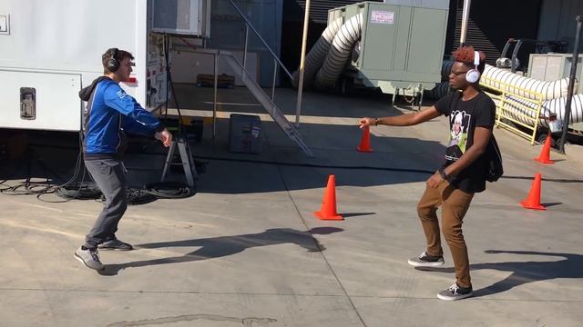 HyperX Cloud MIX Rose Gold смотреть онлайн