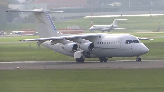 Cello Aviation British Aerospace 146-200 RJ100 G-RAJJ departing Hamburg airport смотреть онлайн