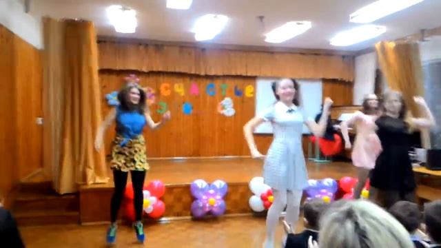 Танец "Куклы" (девочки 8 кл.) смотреть онлайн