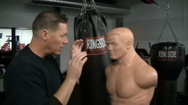 (HD) How To Fight:  Whip Palm Strike By World Famous Self Defense Expert Coach David Alexander.com