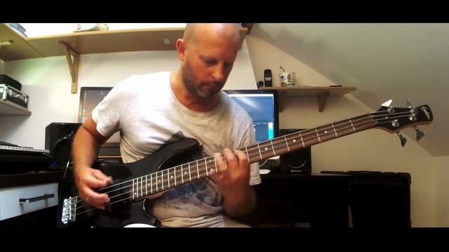 Master of Puppets - Interlude on Bass смотреть онлайн