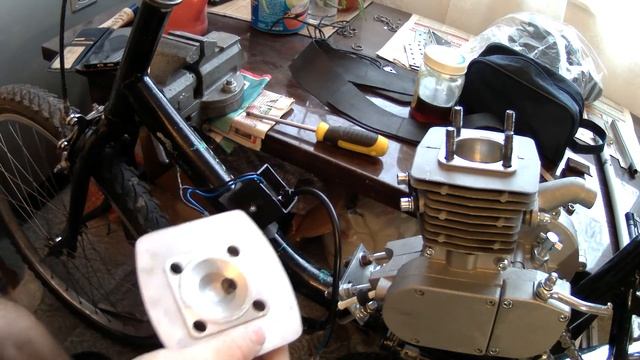 Установка катушки зажигания и свечи веломотора F 80 на складной велосипед смотреть онлайн