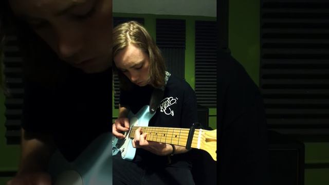 Aaron jams with Kononykheen Breed Twenty Four смотреть онлайн