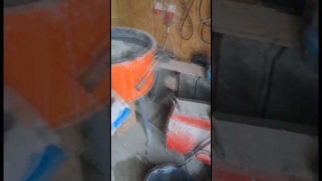 Работа на растворосмесителе EUROMIX 600.120 MINI #shorts смотреть онлайн