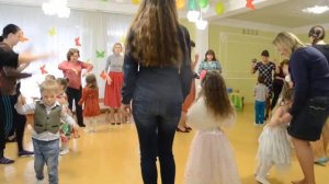 Веселый танец с мамами Утренник 8 Марта в детском саду