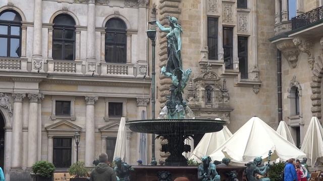 Германия, Гамбург, Ратуша дворик смотреть онлайн