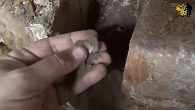 Тайник, 101 год пролежал замурованный в стене! Stash 101 years spent immured in the wall! смотреть онлайн