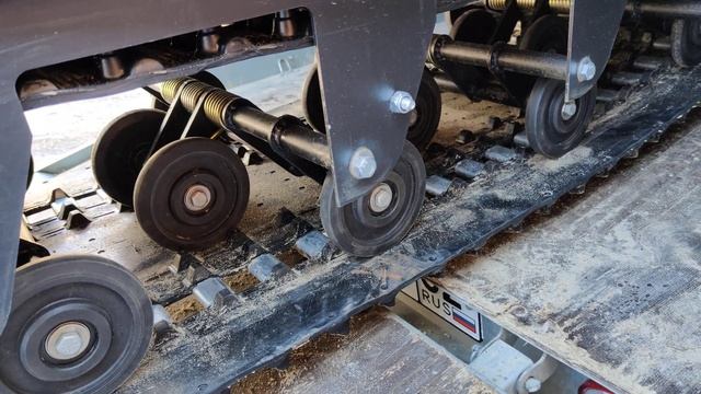 перевернулись тележки при езде задним ходом на СМ-002… причина.