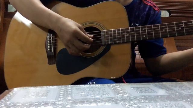 Guitar Acoustic Yamaha F-340 смотреть онлайн
