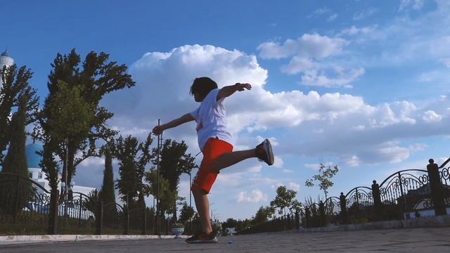 HIP-HOP FREESTYLE 1/5 | TASHDANCEUZ | DaGGeR смотреть онлайн
