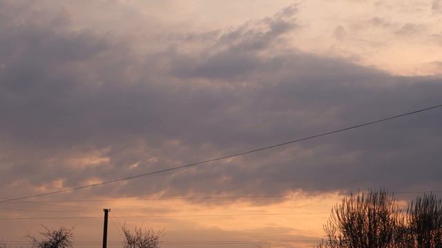 Рассвет. Утро в Селе. Звуки Как Есть смотреть онлайн