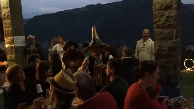 lo spazzacamin....piero e liliana смотреть онлайн