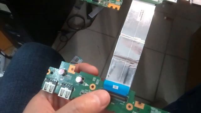 Ноутбук Lenovo Flex 2-14 (20404) не включается. Ремонт.